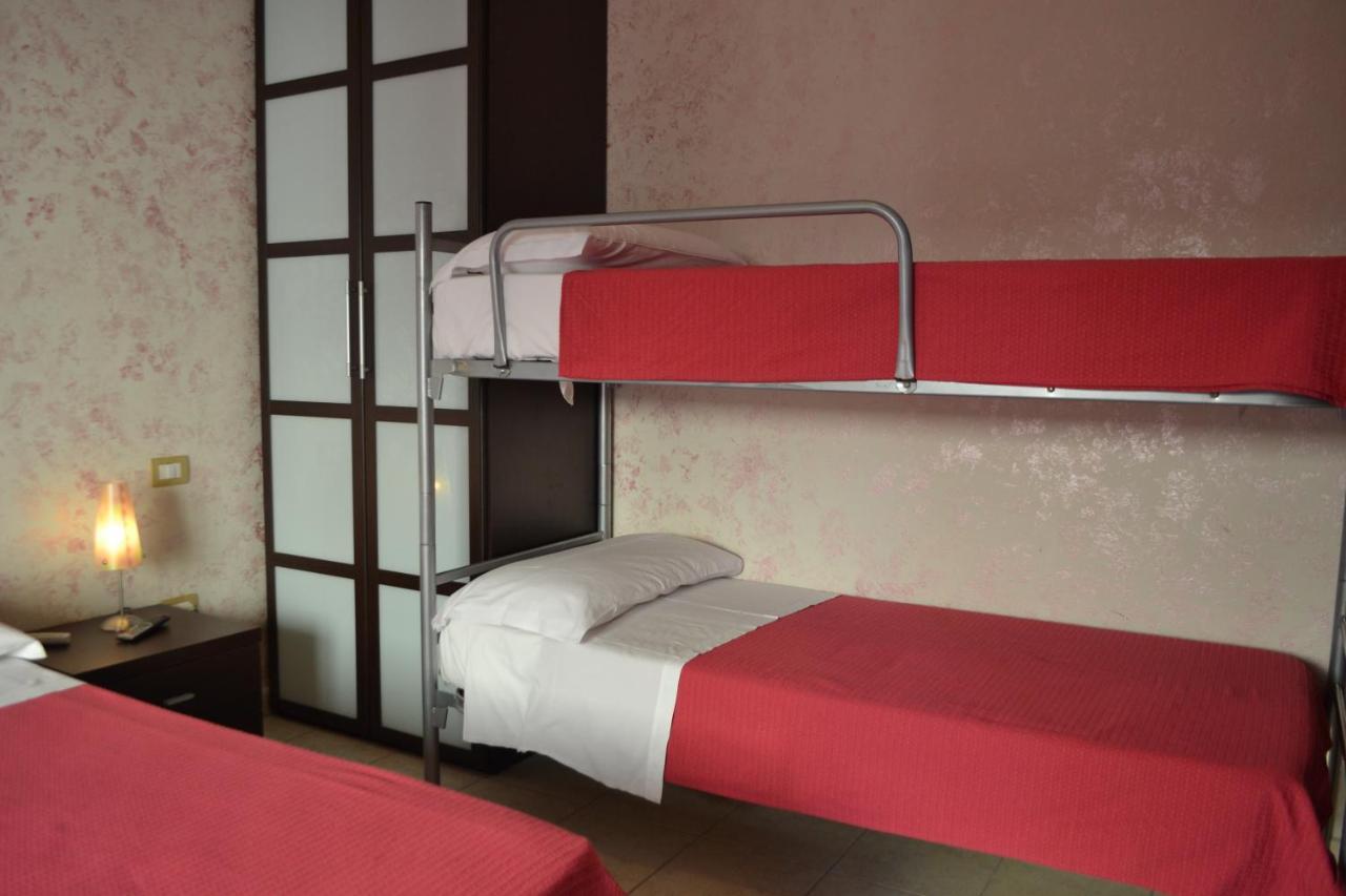 Quadruple Room,1183973491:JPEG